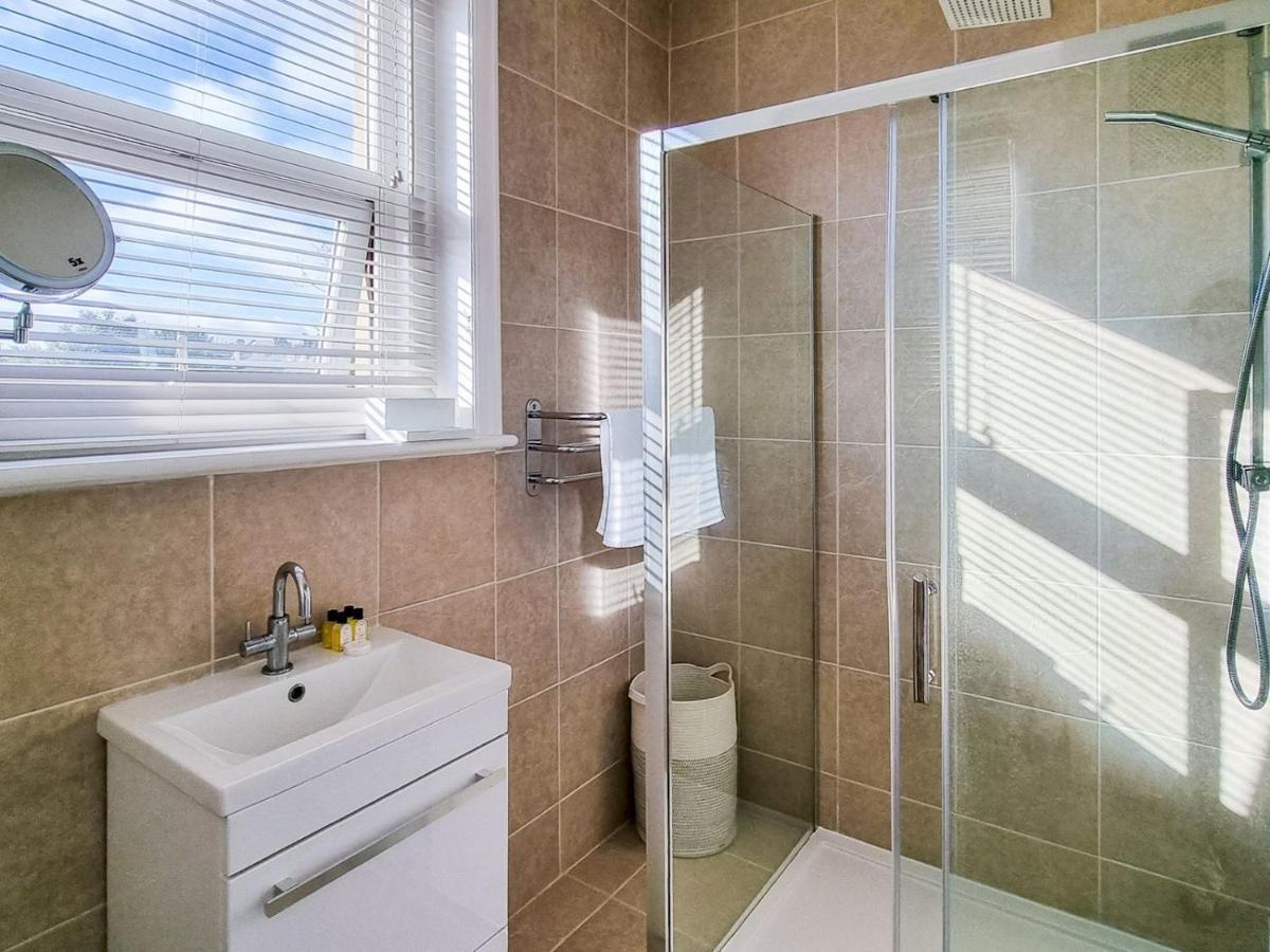 Pass The Keys Wimbledon Hideaway Appartement Londen Buitenkant foto