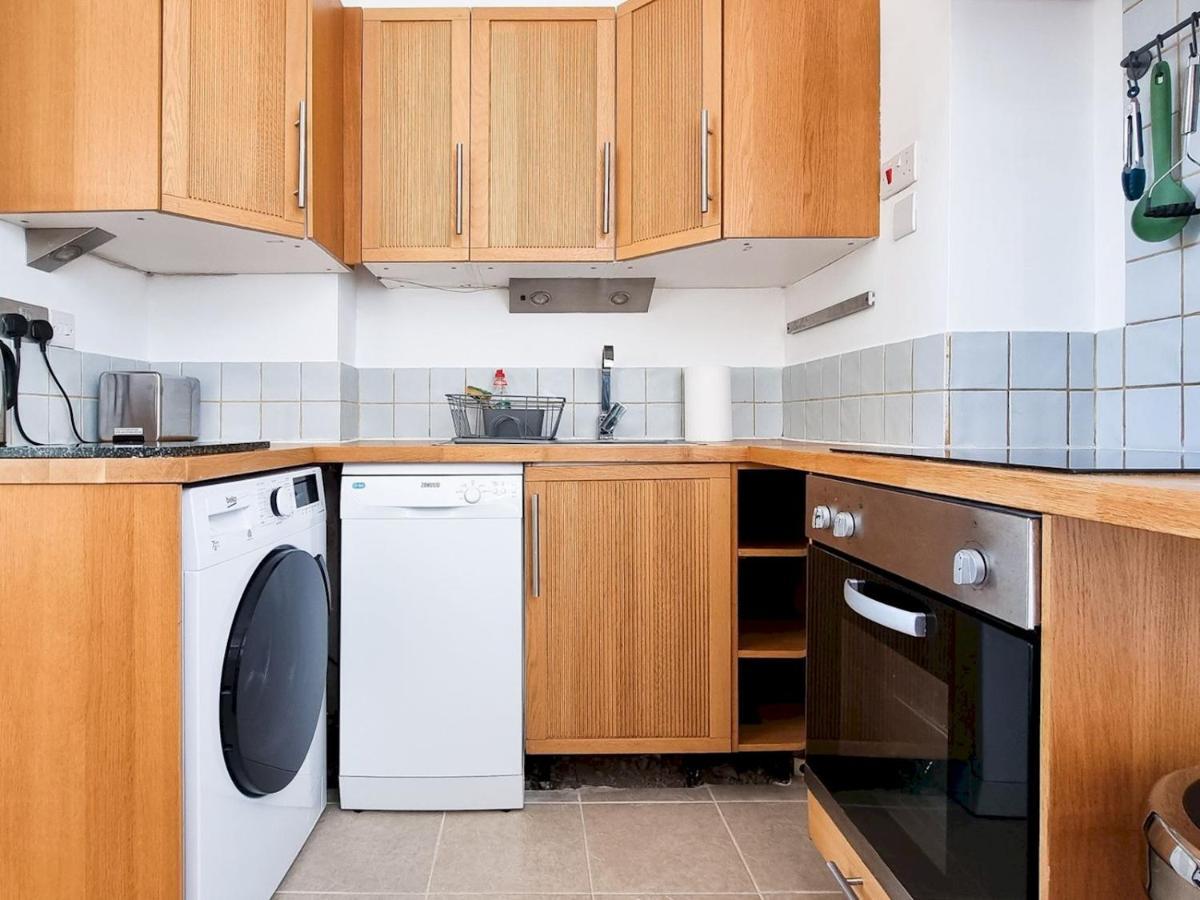 Pass The Keys Wimbledon Hideaway Appartement Londen Buitenkant foto
