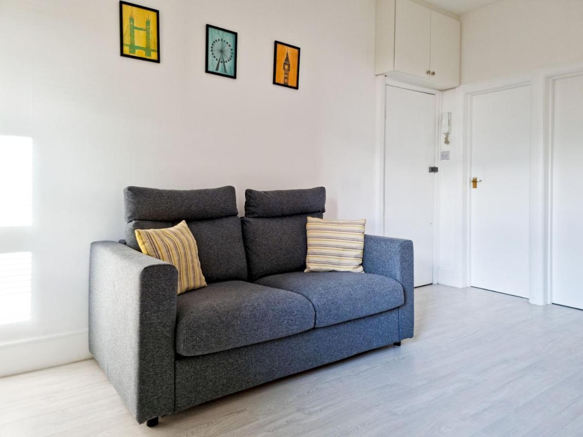 Pass The Keys Wimbledon Hideaway Appartement Londen Buitenkant foto